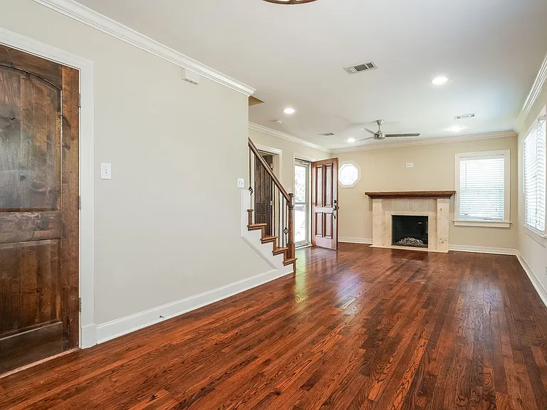 4536 Capitol Ave — Photo 4
