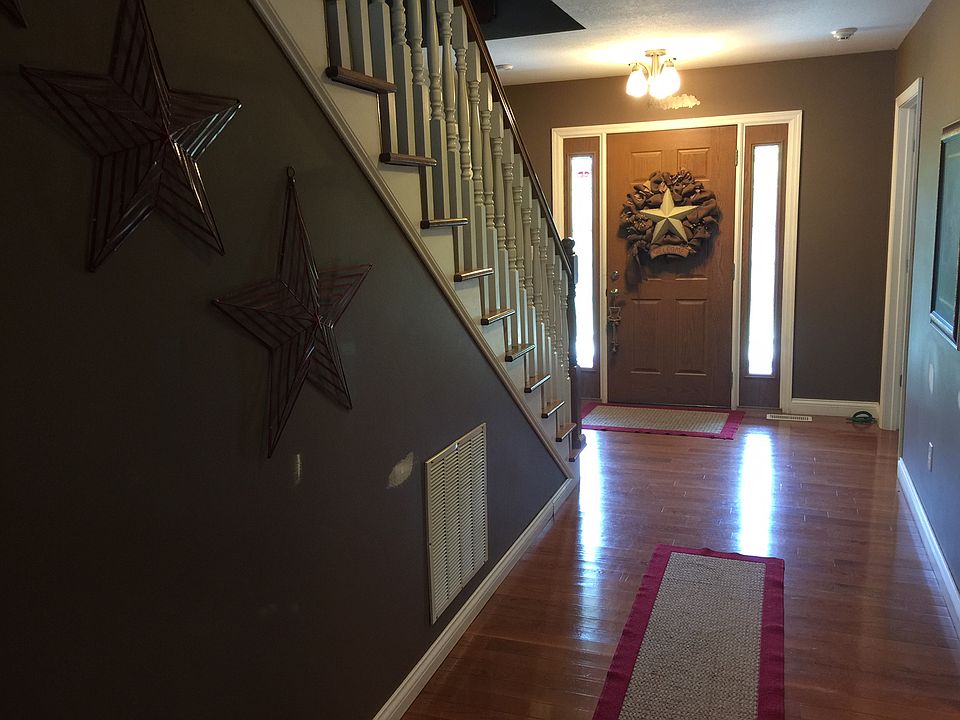 1st image of 120 Twelve Oaks Dr