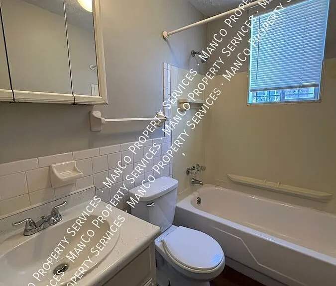 1207 W Fairview Ave #1 — Photo 5