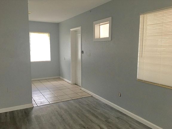 2nd image of 3608 Iroquois Ave