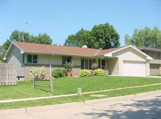 3119 Knollwood Ct, Sioux City, IA 51106