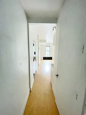 Rented by Pear NYC LLC | media 22