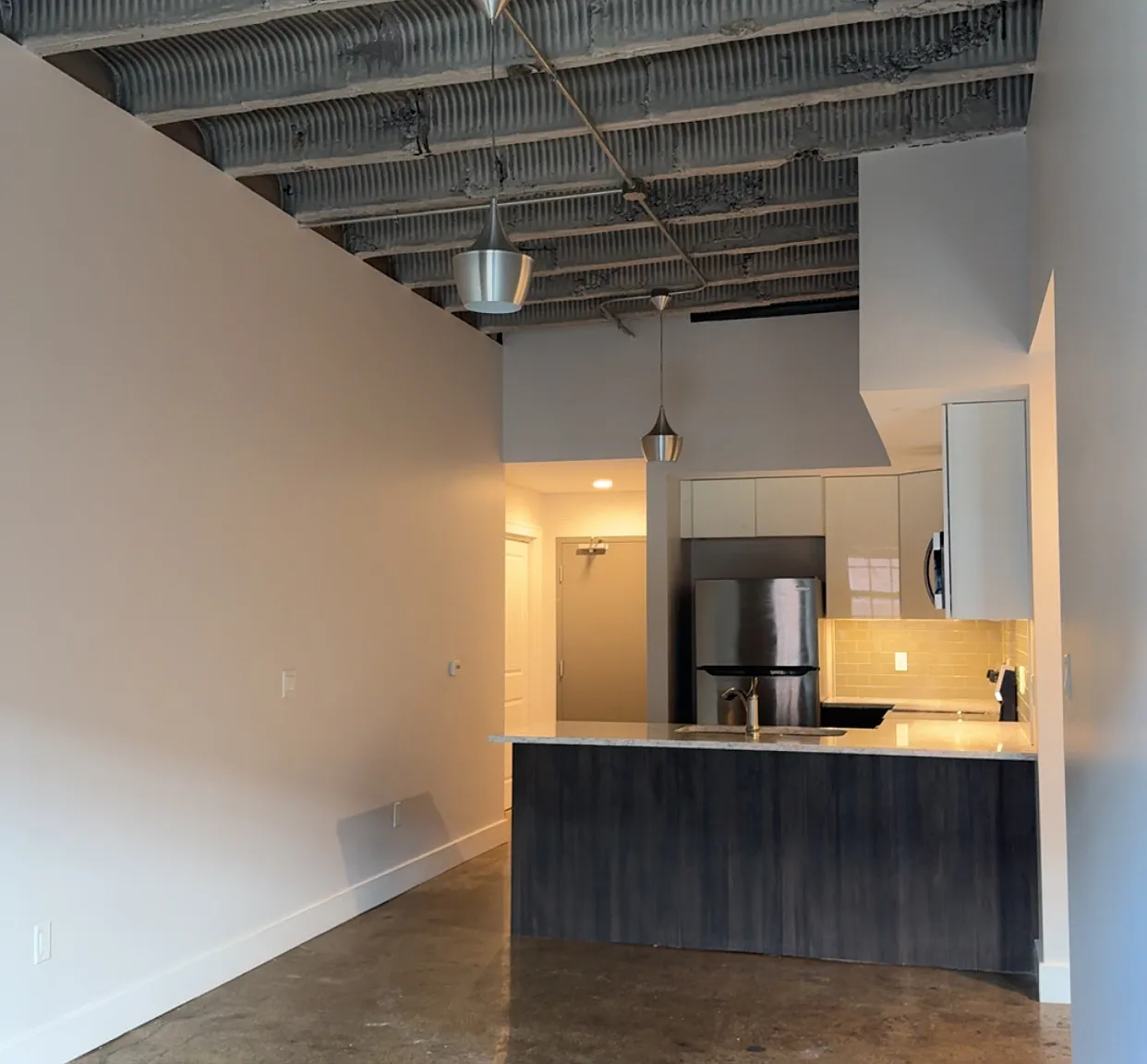 1 bed, 725 sqft, $1,490 — Photo 1