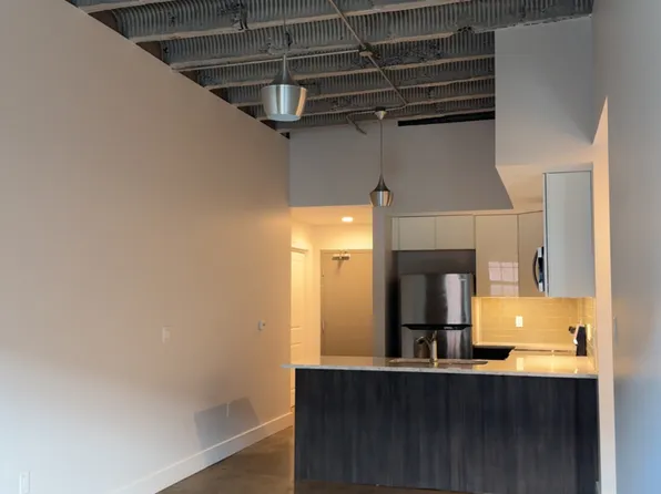 40 E University Ave #202, Champaign, IL 61820