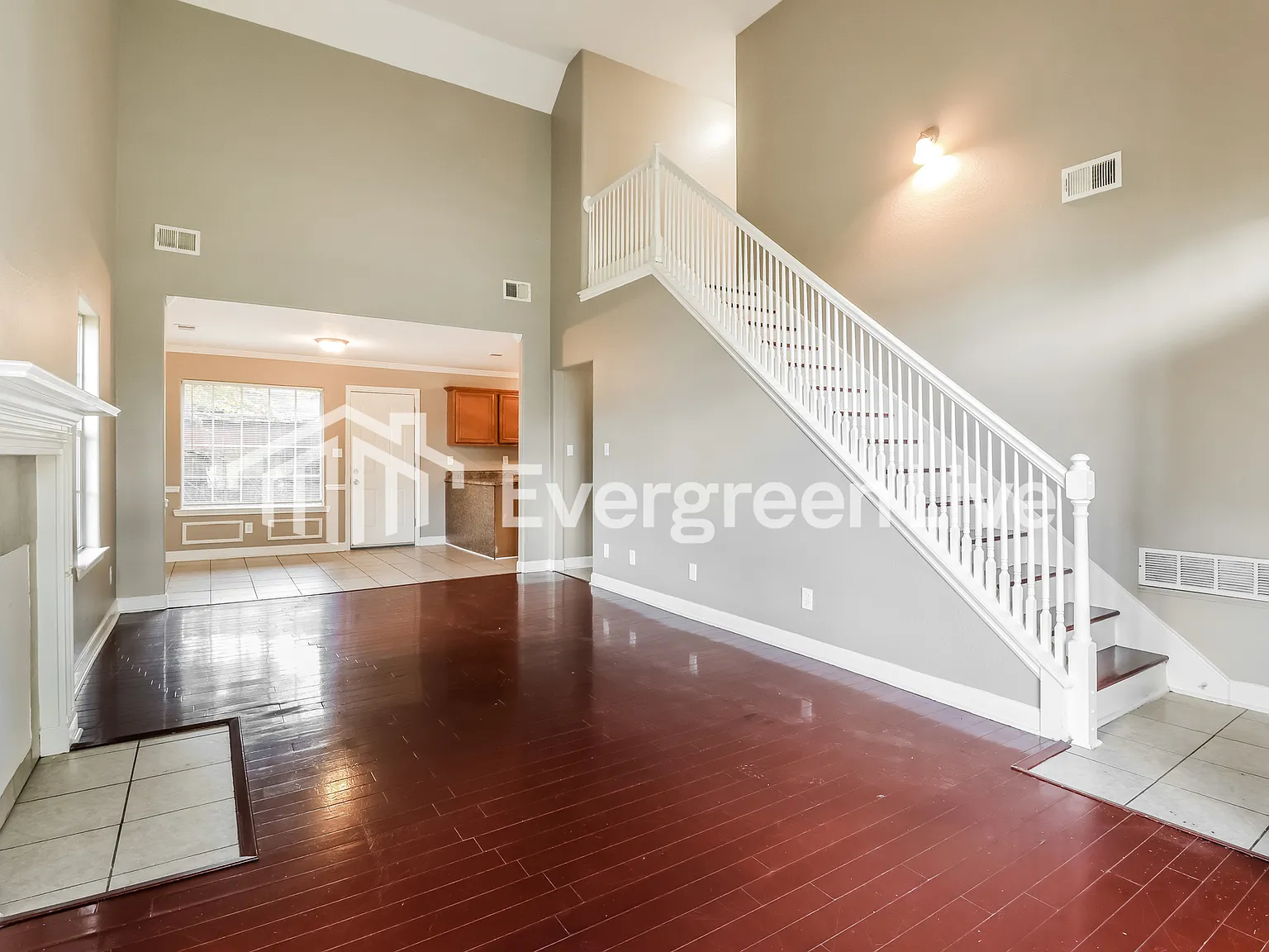 3 bed, 2.0 bath, 1534 sqft, $1,395 — Photo 2