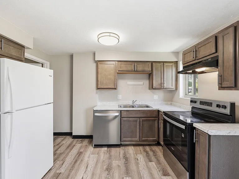 1759 Lonsdale Rd #B — Photo 7
