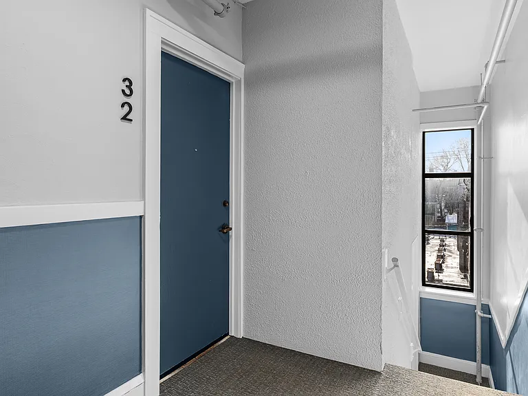 606 E 15th St #5 — Photo 16