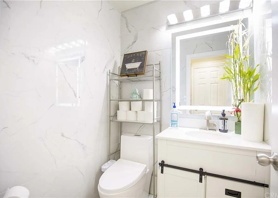 3 bed, 2.5 bath, 1625 sqft, $4,250 — Photo 3