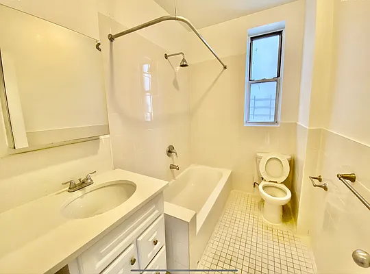 Rented by A&E Real Estate Management | media 10