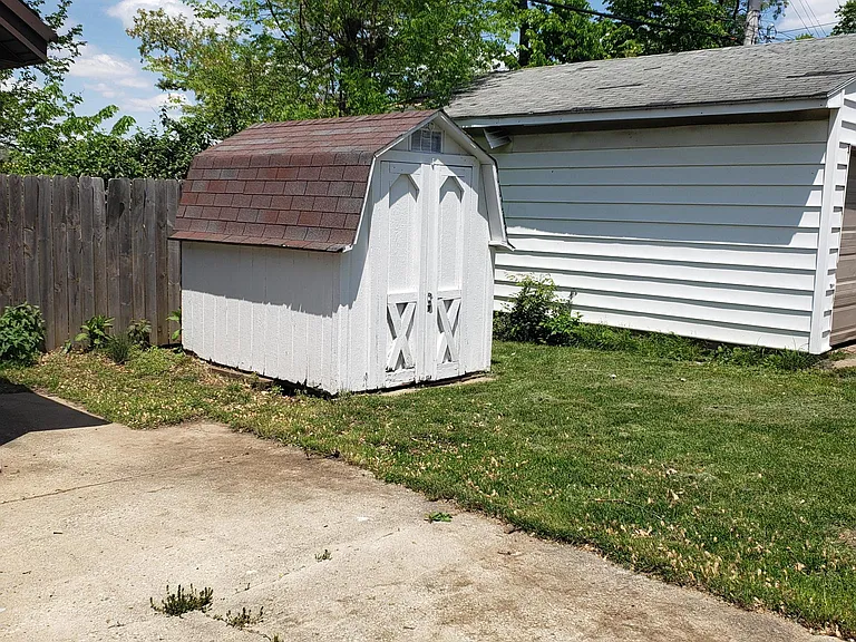 253 N Garland Ave — Photo 4
