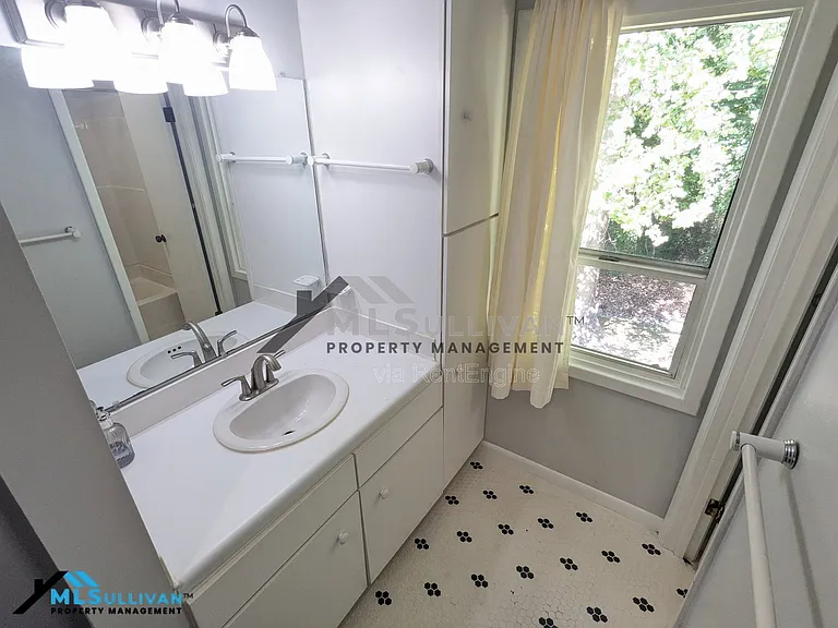 4100 Five Oaks Dr #41-1 — Photo 16