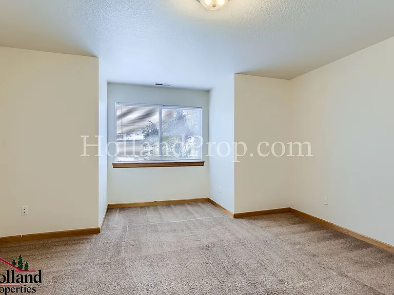 6547 SE Woodstock Blvd — Photo 13