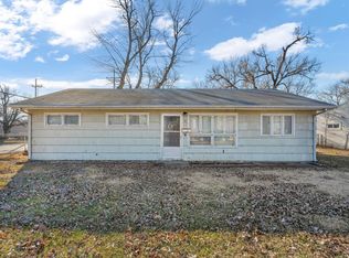 541 SE Colfax Pl, Topeka, KS 66605