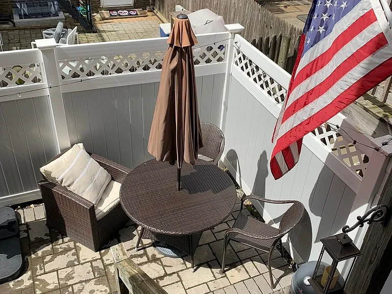 253 Gold St #1 — Photo 9