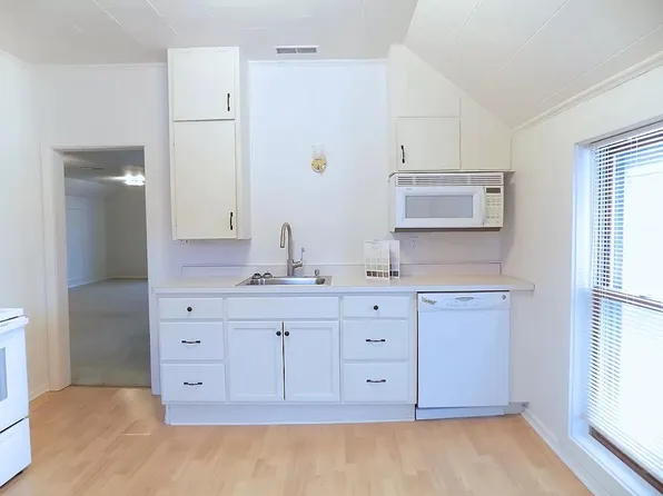 313 W Broadway St, Monticello, MN 55362