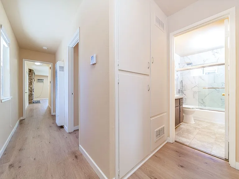 877 Miller Ave — Photo 24