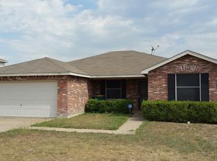 917 Brooks Dr, Cedar Hill, TX 75104