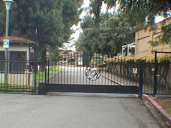 2nd image of 1830 E Yosemite Ave Spc 81