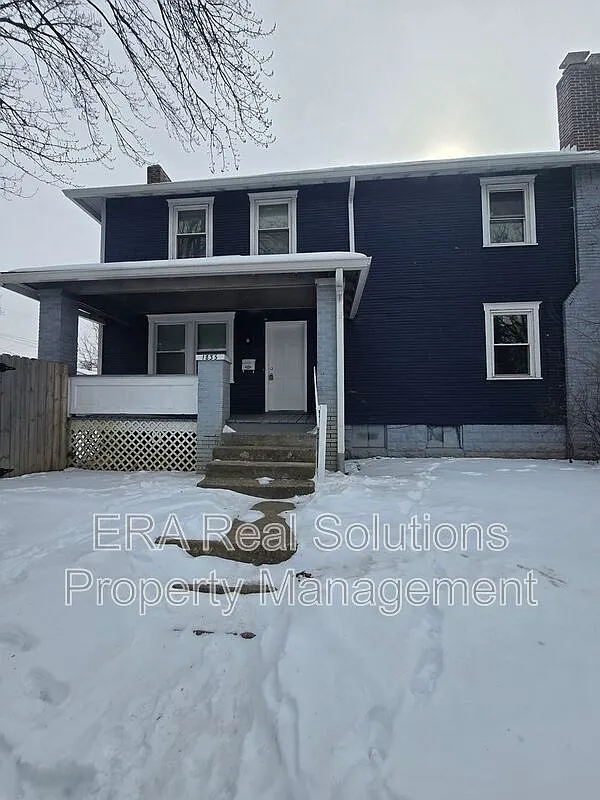1835 Walsh Ave photo 1