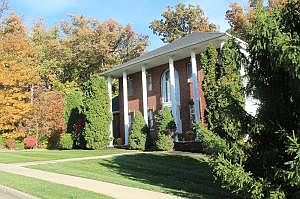 5th image of 2704 Bluff Creek Dr