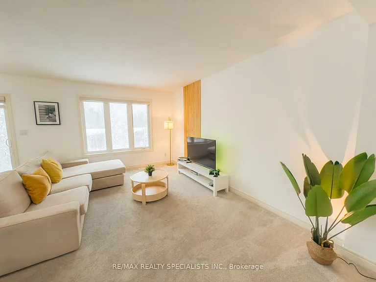 46 Haney Dr — Photo 9