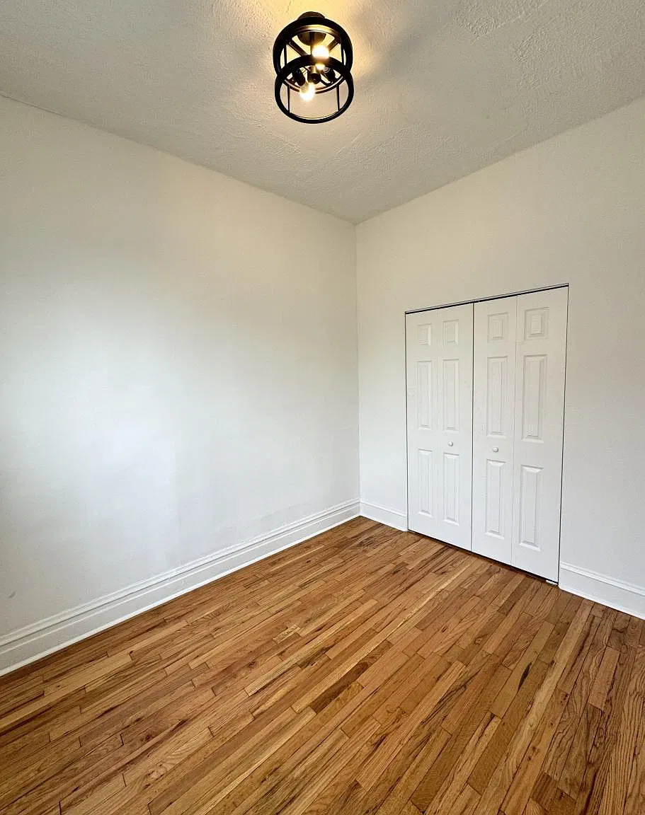 2 bed, 1080 sqft, $1,585 — Photo 3