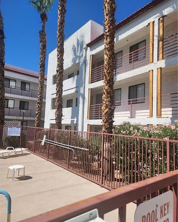 1st image of 1381 E University Ave APT 208