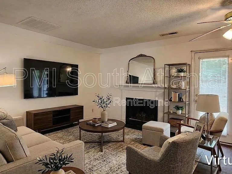 1681 Winchester Way SE — Photo 8
