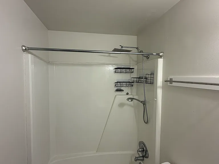 514 E Clark St #B — Photo 3