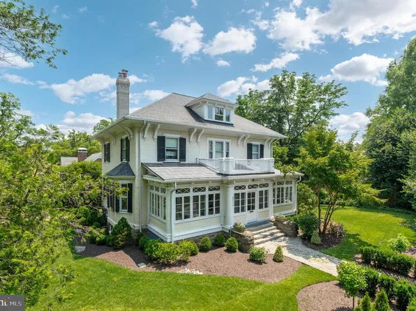 6515 Brookville Rd, Chevy Chase, MD 20815