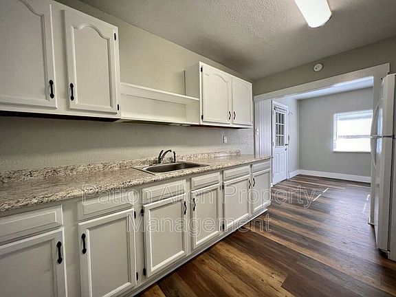 4th image of 15 Little Martha Ln