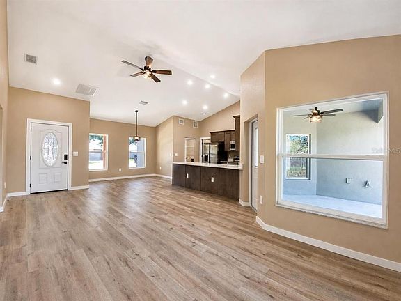 3rd image of 415 ELLERBE WAY
