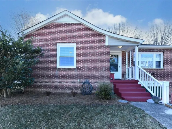 3236 Arlington Dr, Winston Salem, NC 27103