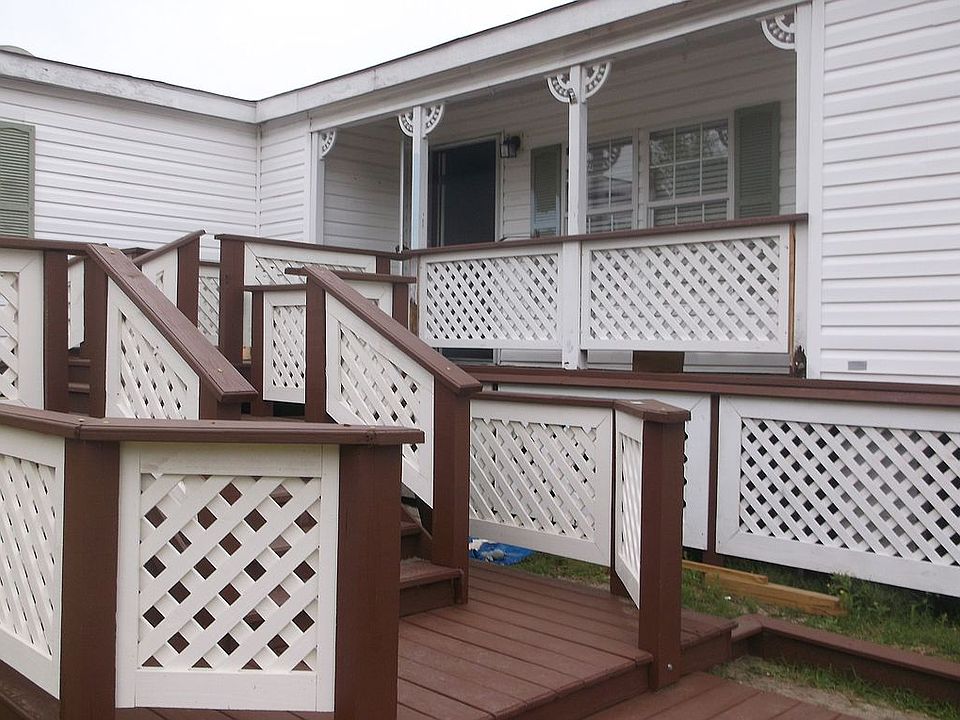 Front Entry 3 deck landing