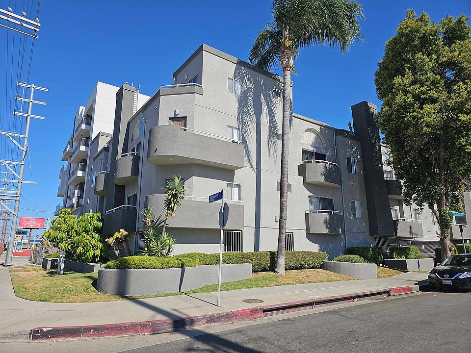 1st image of 20964 Vanowen St #111