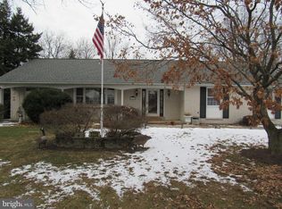 5230 Board Rd, Mount Wolf, PA 17347