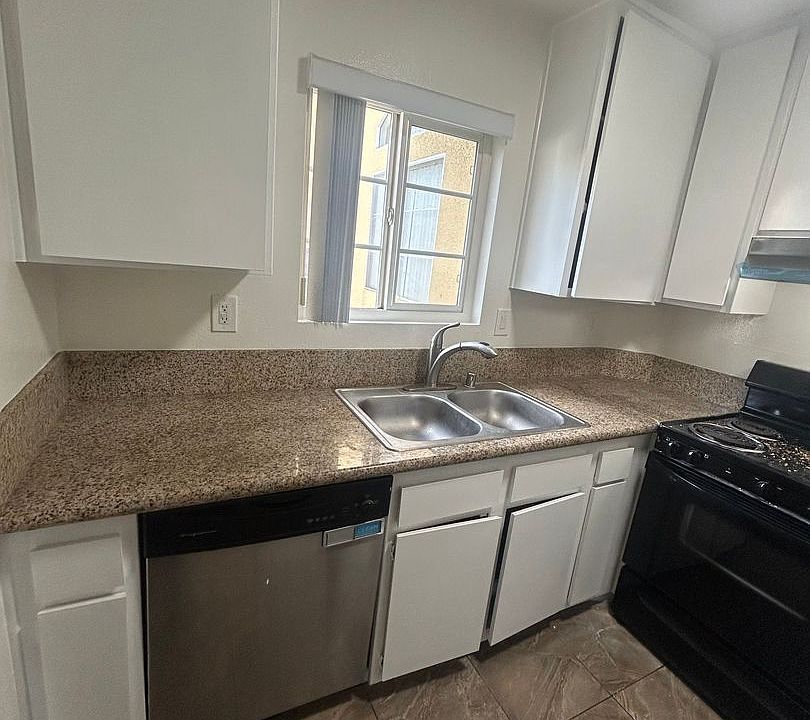1st image of 17450 Burbank Blvd #215