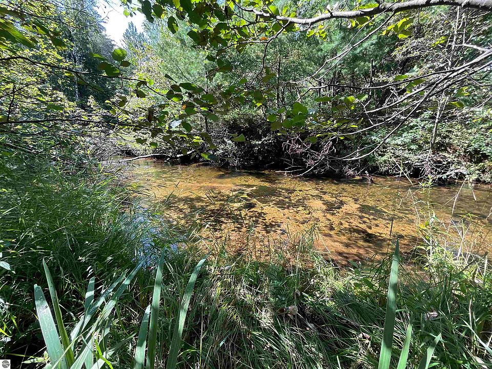 5106 N Crofton Rd SW, South Boardman, MI 49680 Zillow