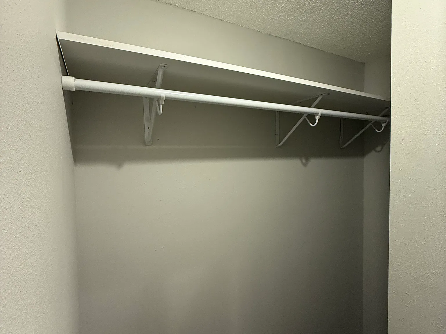 Studio, 710 sqft, $1,250 — Photo 3