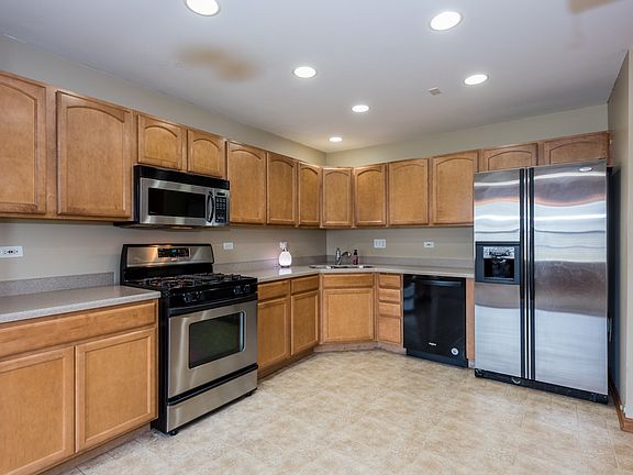 2nd image of 39202 N Aberdeen Ln