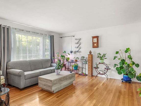 4th image of 2 Ashland St