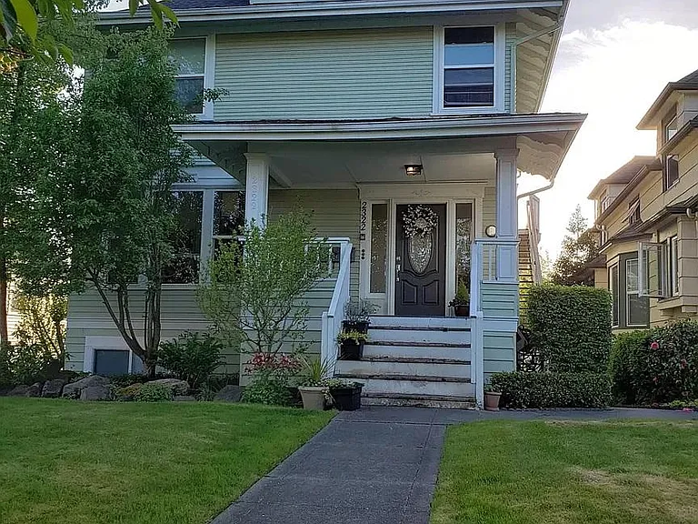 2322 Hoyt Ave #1 — Photo 2