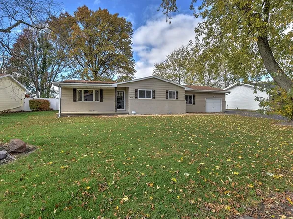 423 N Bell St, Cerro Gordo, IL 61818