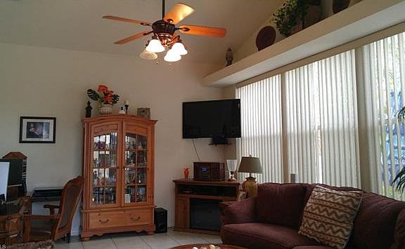 5th image of 2801 SW 29th Ct