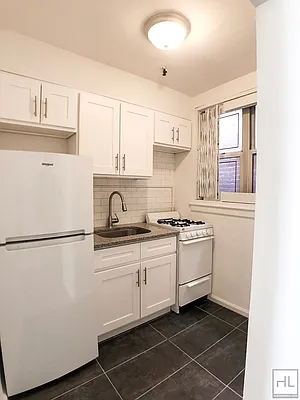 Rented by Highline Residential | media 9