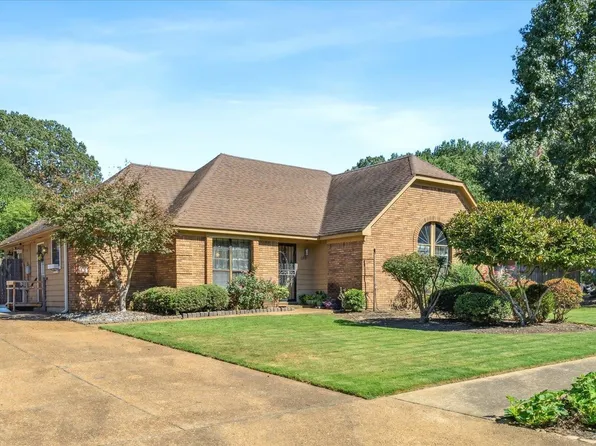 1086 Harpeth Dr, Memphis, TN 38134