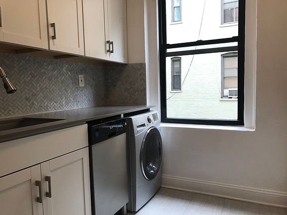 3rd image of 30-64 34th St #E3