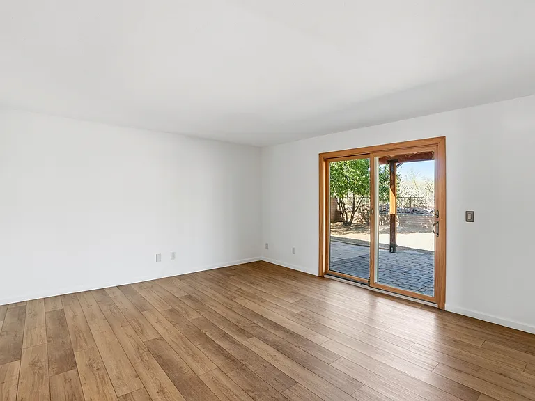 11910 N Joi Dr — Photo 9