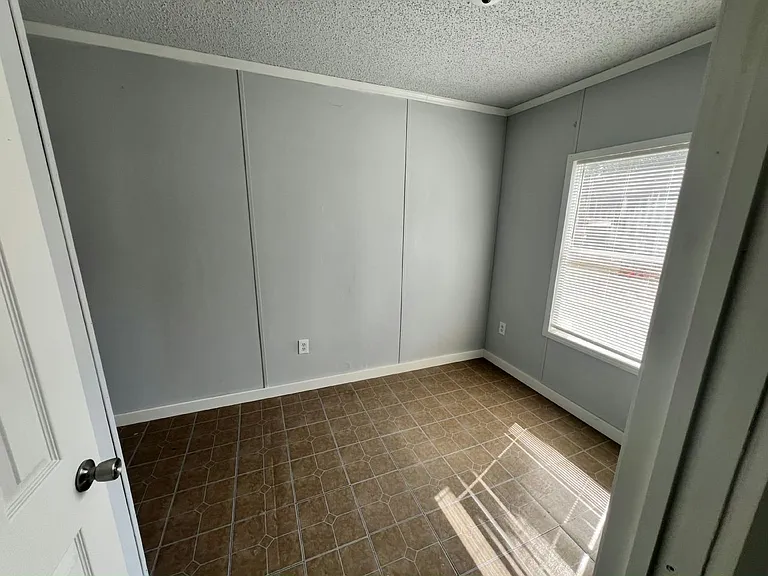 Avon Park Village II — Photo 128