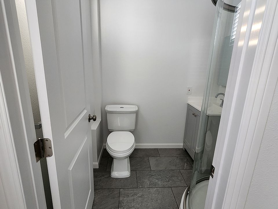 1st image of 341 S Western Ave #16